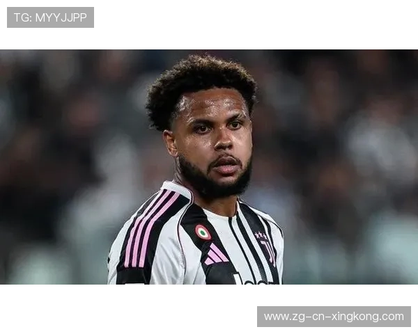 尤文快速反击直逼禁区，麦肯尼横敲未被接应